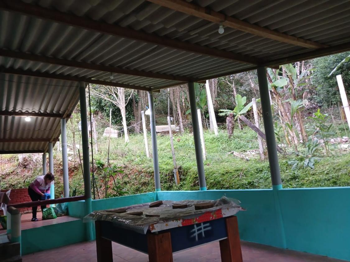 Chácara à venda com 2 quartos, 1500m² - Foto 10
