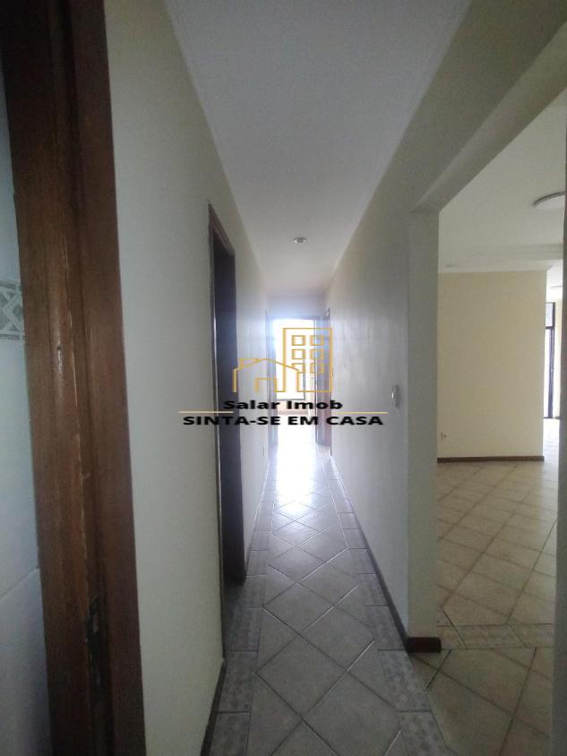 Apartamento à venda com 3 quartos, 110m² - Foto 4