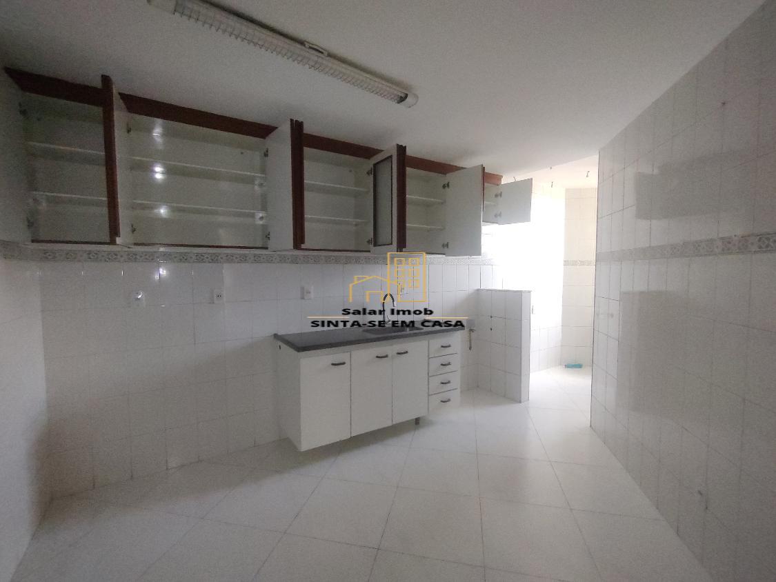 Apartamento à venda com 3 quartos, 110m² - Foto 3