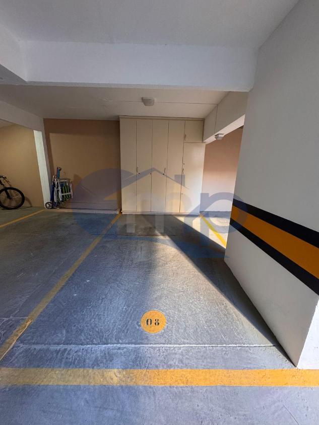 Apartamento à venda com 2 quartos, 75m² - Foto 2
