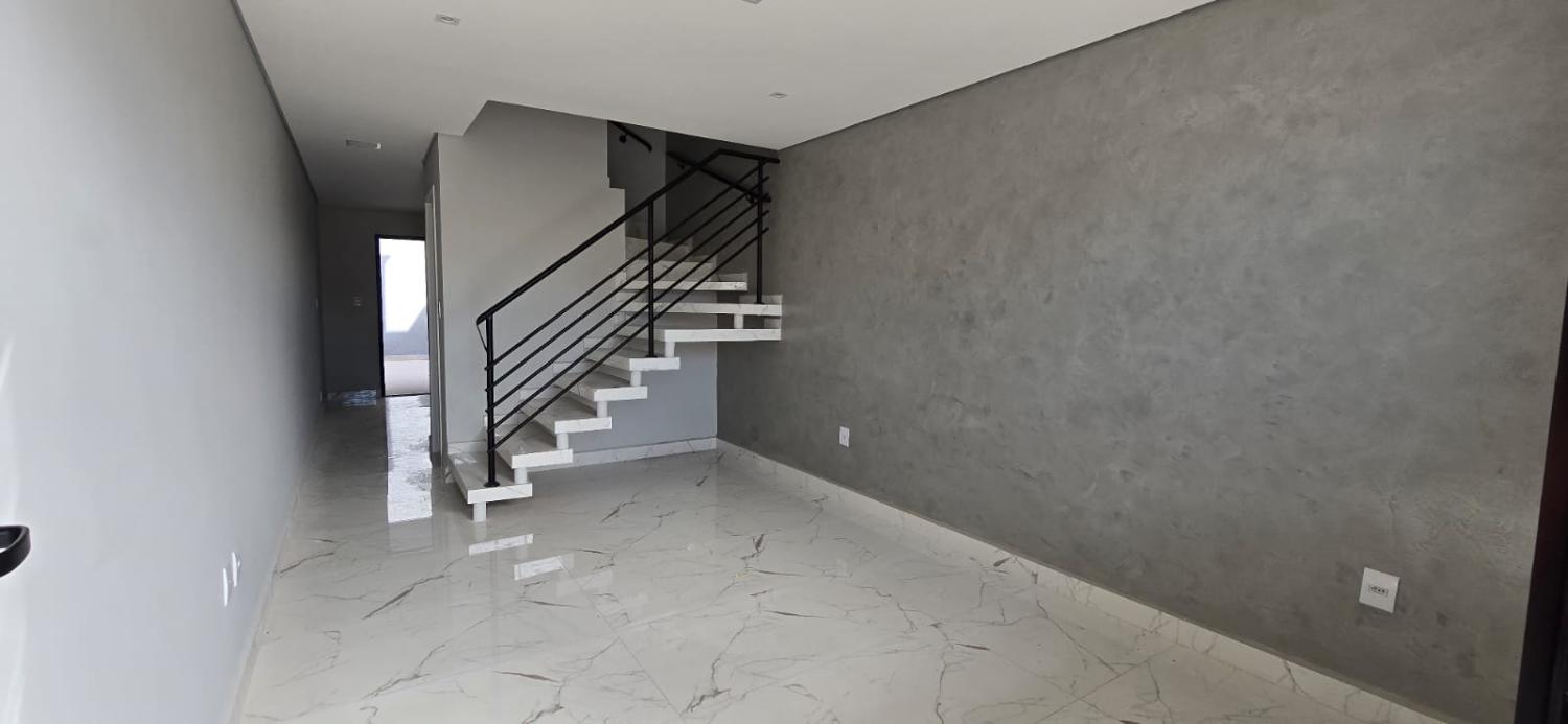 Sobrado à venda com 2 quartos, 77m² - Foto 1
