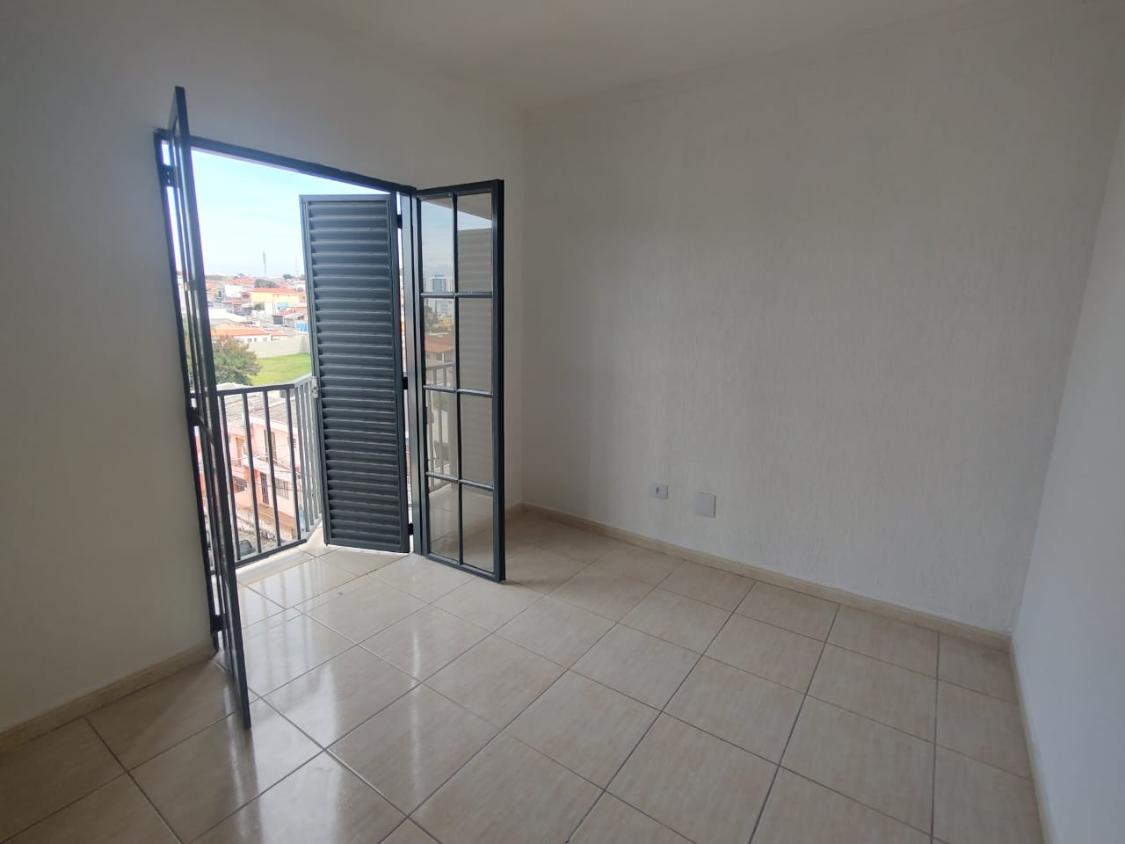 Apartamento à venda com 2 quartos, 67m² - Foto 2