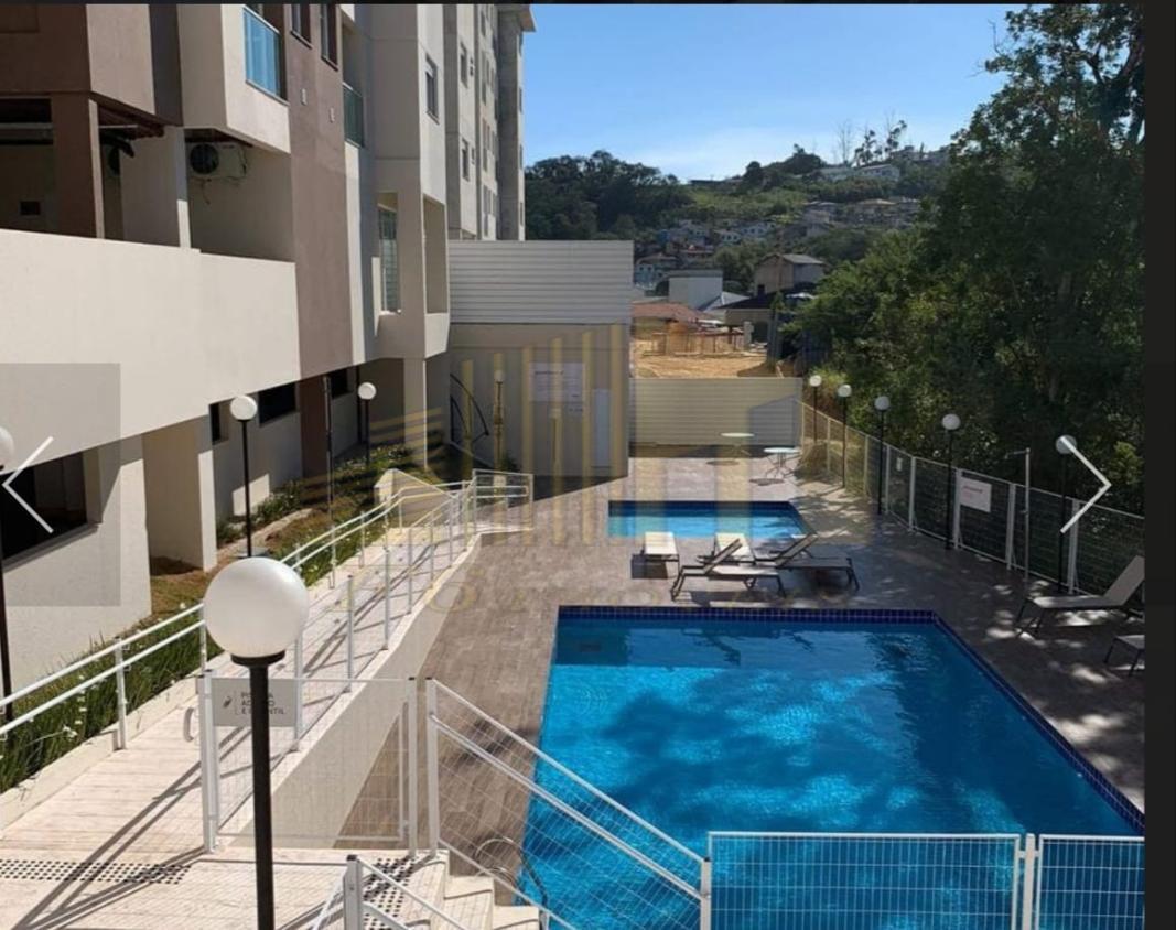 Apartamento à venda com 2 quartos, 63m² - Foto 1