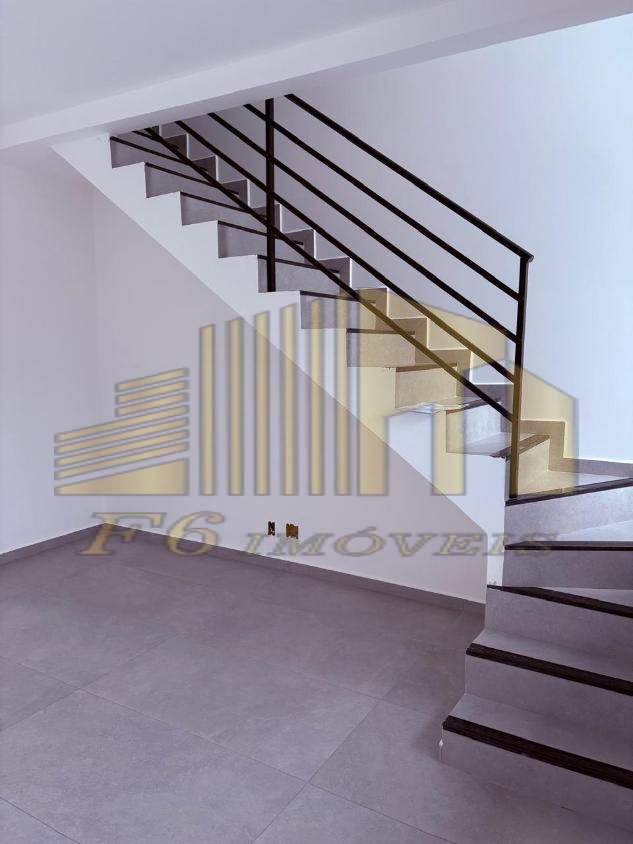 Sobrado à venda com 2 quartos, 80m² - Foto 2