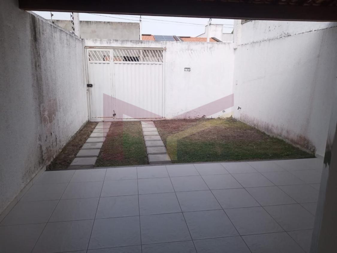 Casa à venda com 2 quartos, 150m² - Foto 4