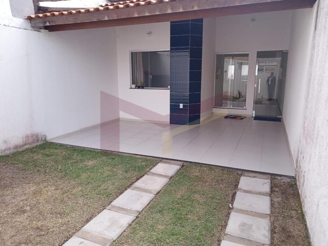 Casa à venda com 2 quartos, 150m² - Foto 2