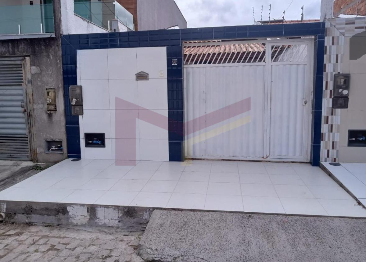 Casa à venda com 2 quartos, 150m² - Foto 1