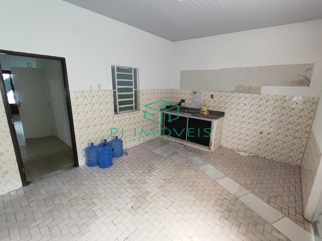 Casa à venda e aluguel com 3 quartos, 100m² - Foto 13