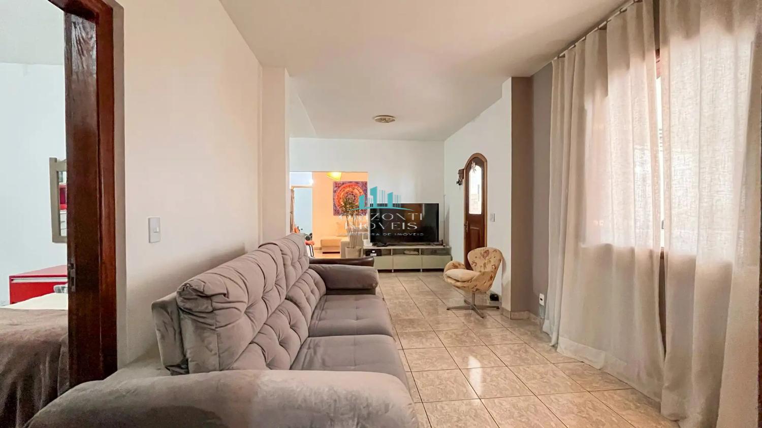 Casa, 5 quartos, 395 m² - Foto 1