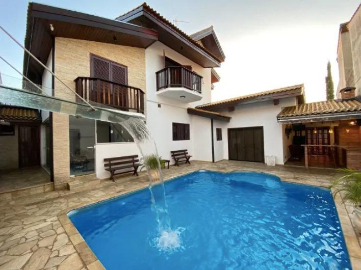 Casa, 3 quartos, 340 m² - Foto 1