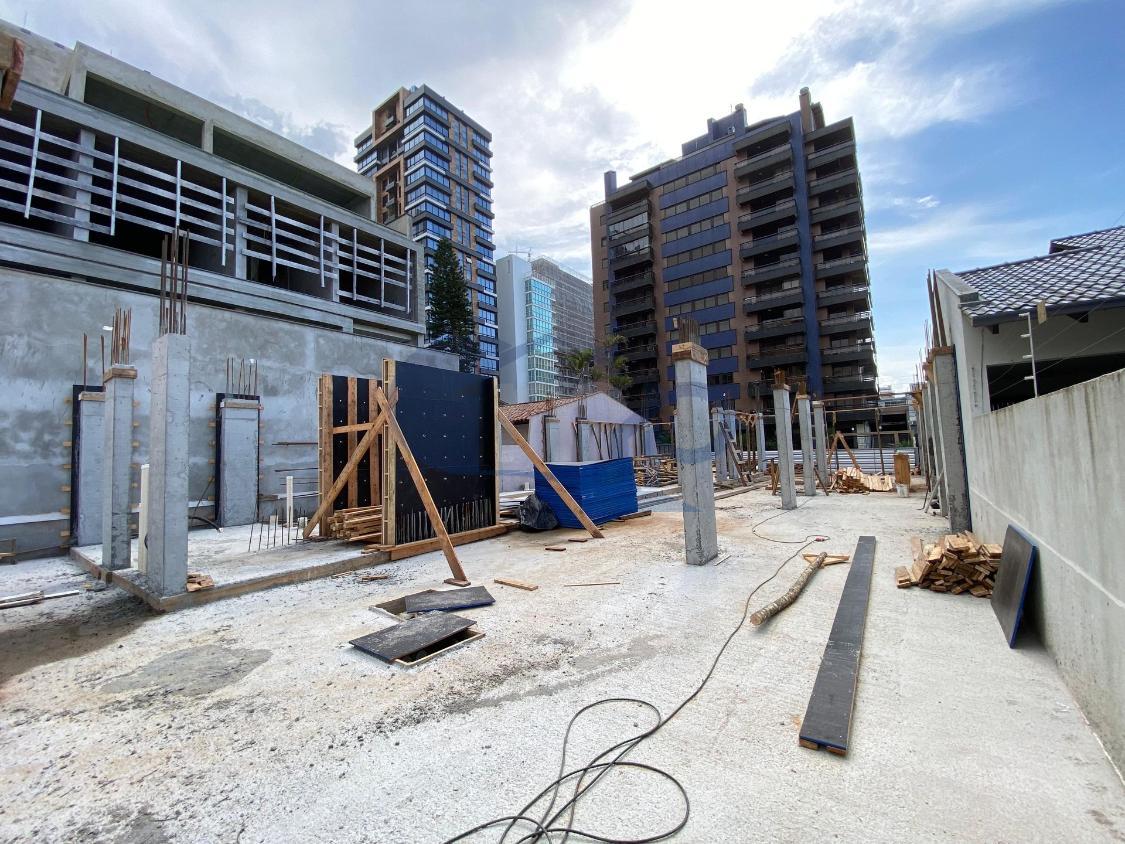 Apartamento à venda com 3 quartos, 126m² - Foto 3