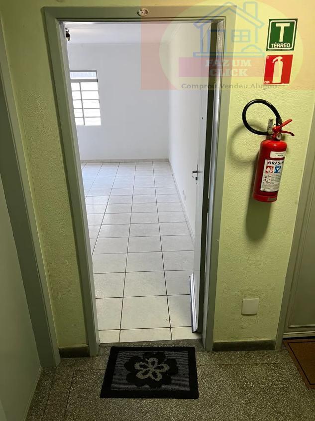 Apartamento à venda com 3 quartos, 79m² - Foto 3