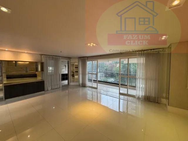 Apartamento à venda com 3 quartos, 215m² - Foto 1