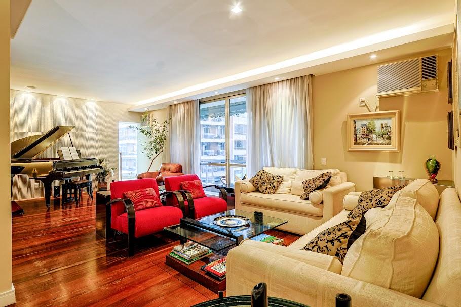 Apartamento à venda com 3 quartos, 150m² - Foto 2