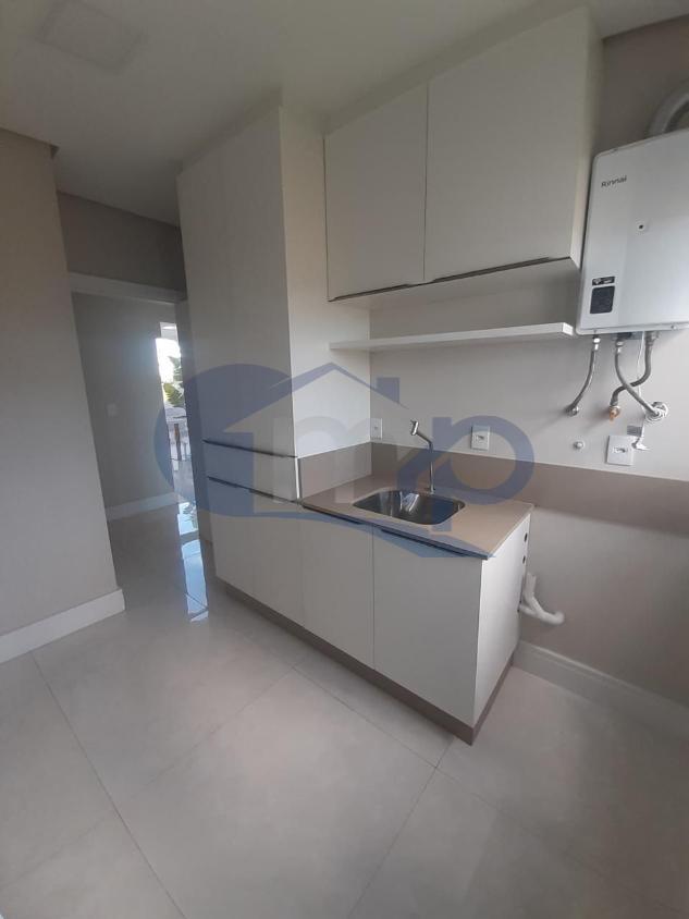 Casa à venda com 4 quartos, 359m² - Foto 3