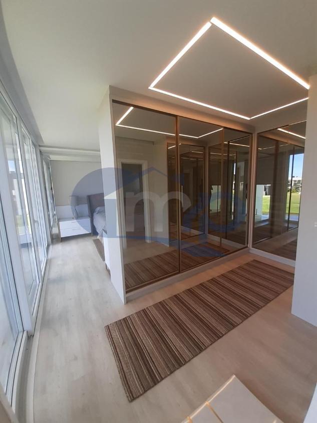 Casa à venda com 4 quartos, 359m² - Foto 12