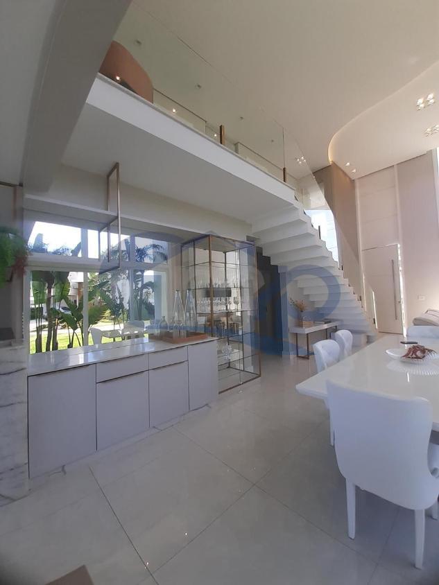 Casa à venda com 4 quartos, 359m² - Foto 13
