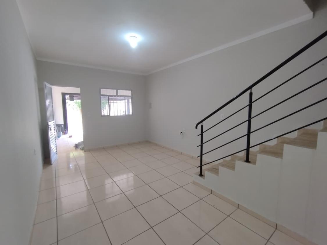 Casa à venda com 2 quartos, 121m² - Foto 4
