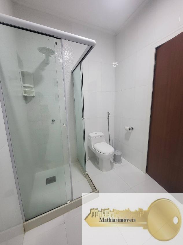 Casa à venda com 4 quartos, 249m² - Foto 13