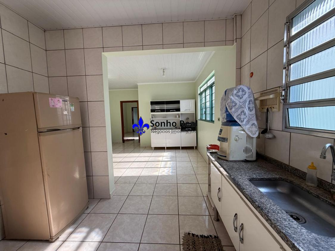Casa à venda com 4 quartos, 150m² - Foto 11
