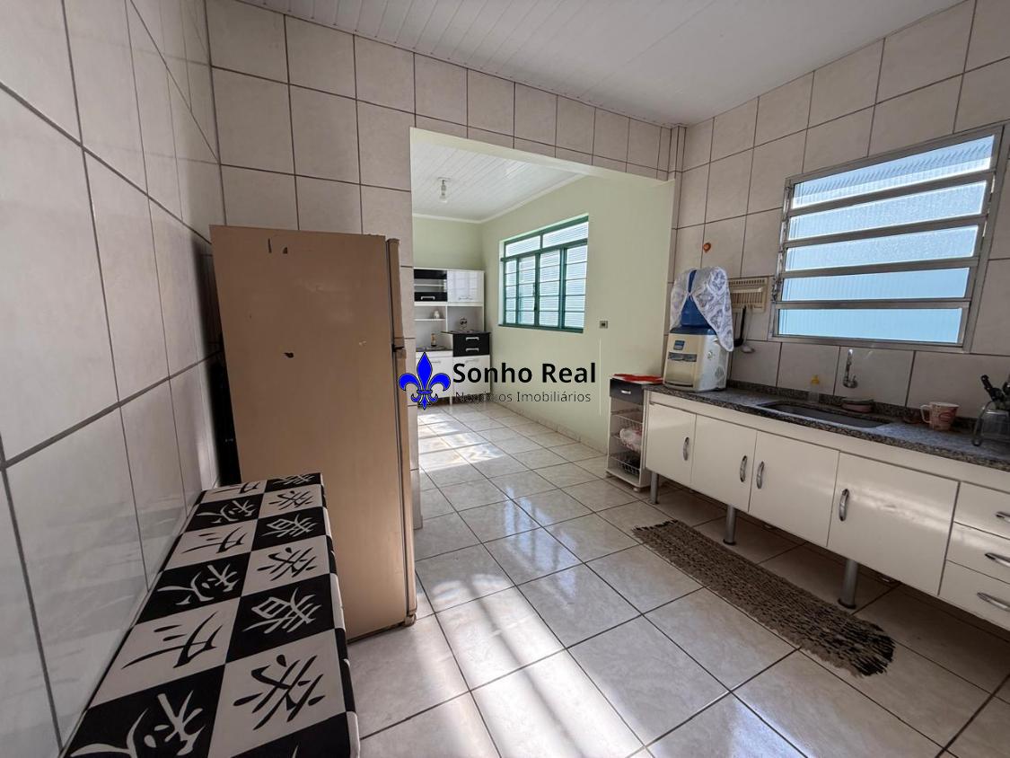 Casa à venda com 4 quartos, 150m² - Foto 17