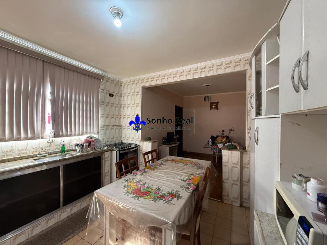 Casa à venda com 4 quartos, 150m² - Foto 31