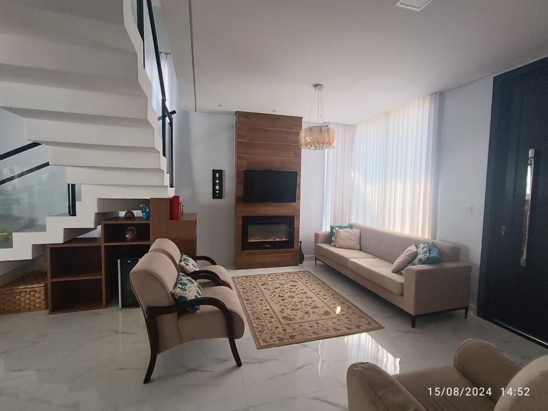 Casa de Condomínio à venda com 3 quartos, 259m² - Foto 2