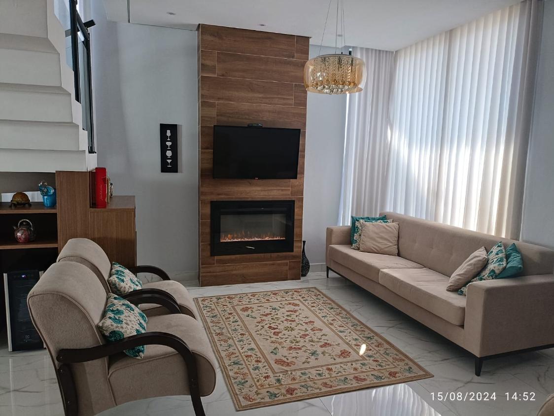 Casa de Condomínio à venda com 3 quartos, 259m² - Foto 3