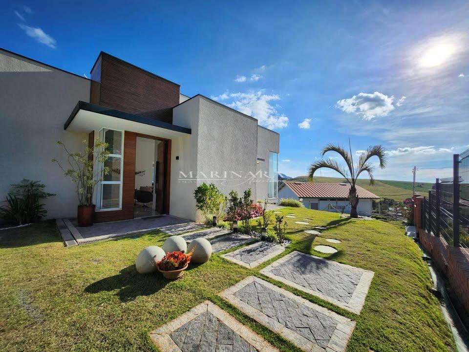 Chácara, 3 quartos, 2500 m² - Foto 1