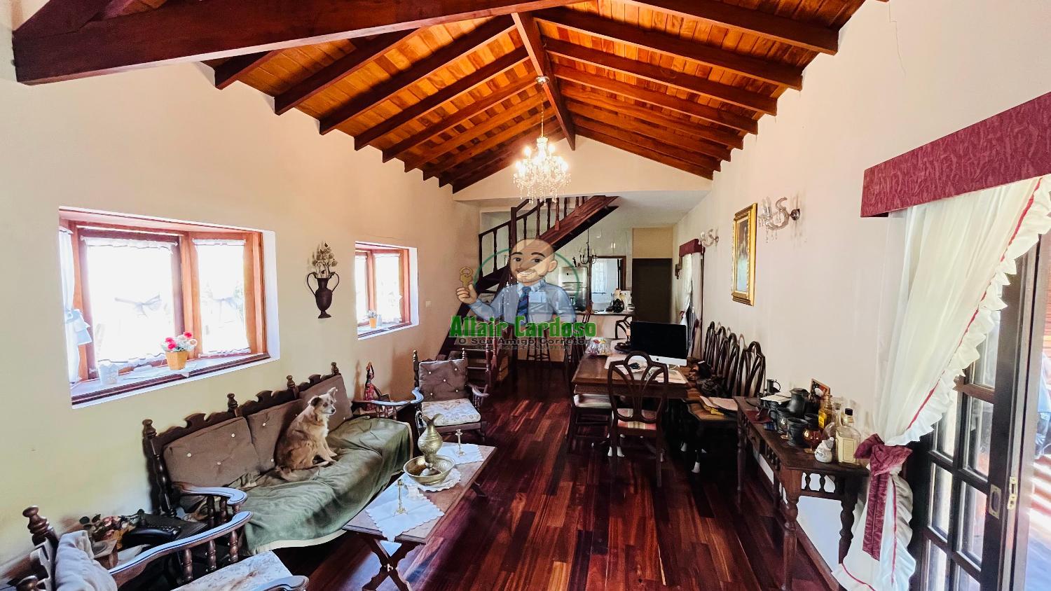 Casa de Condomínio à venda com 3 quartos, 241m² - Foto 2