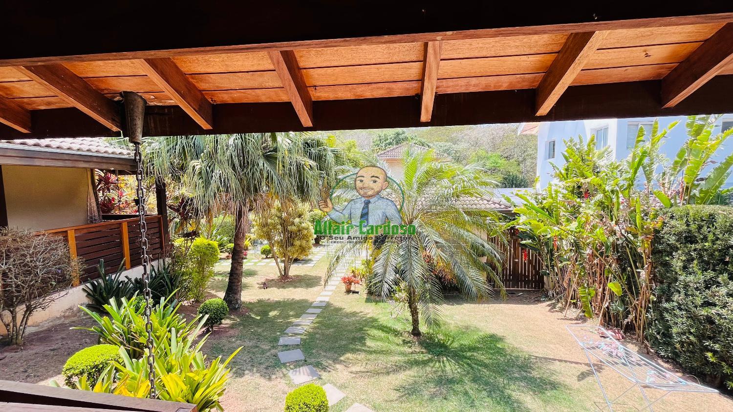 Casa de Condomínio à venda com 3 quartos, 241m² - Foto 4