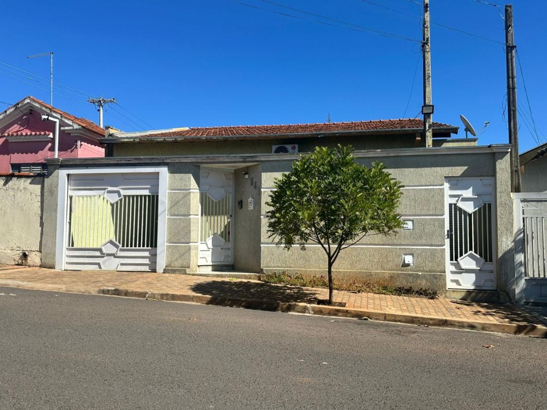 Casa, 2 quartos, 141 m² - Foto 1