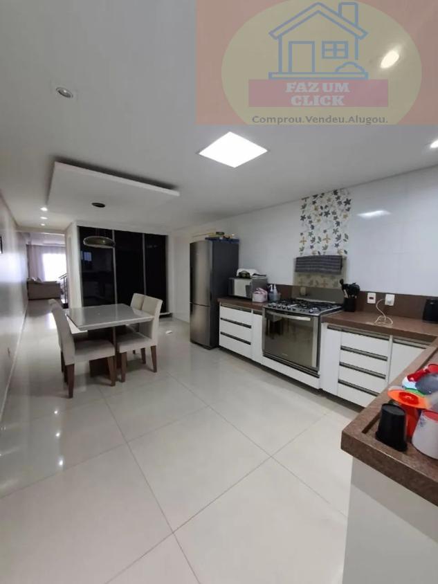 Sobrado, 3 quartos, 236 m² - Foto 6