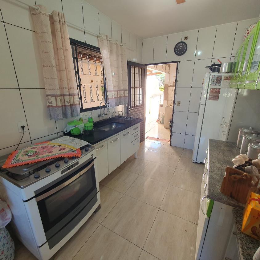 Casa à venda com 2 quartos, 156m² - Foto 11