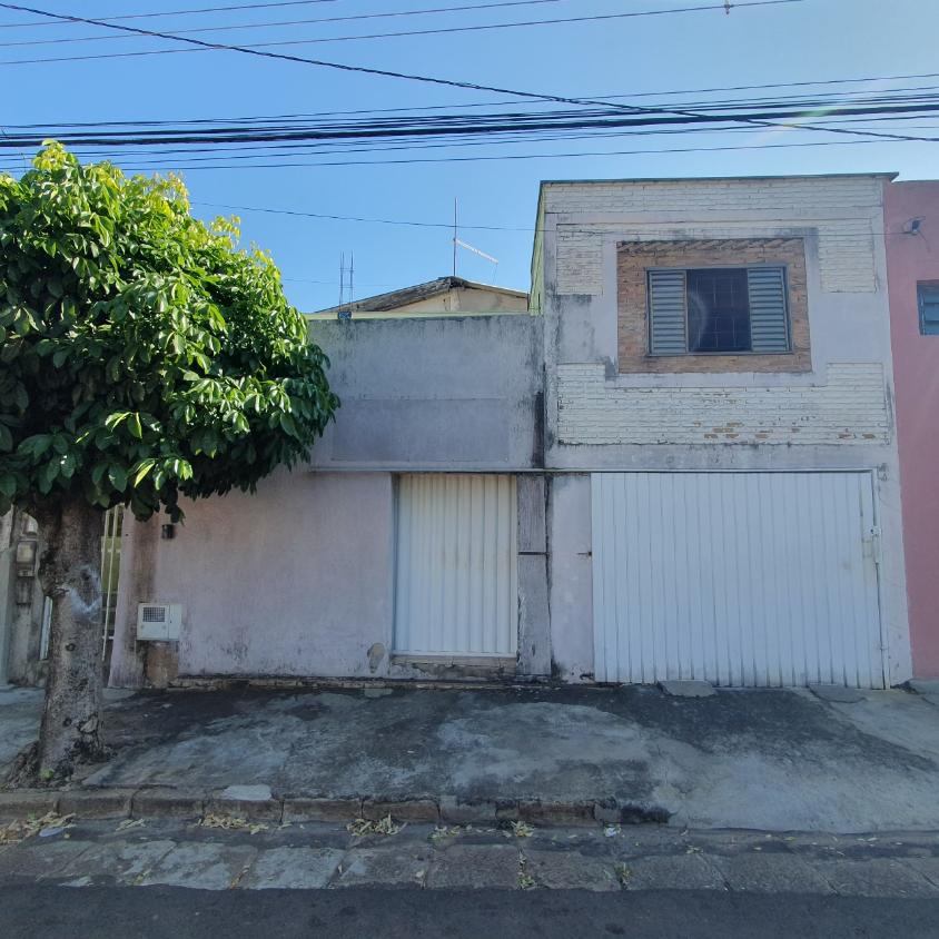 Casa à venda com 2 quartos, 156m² - Foto 1