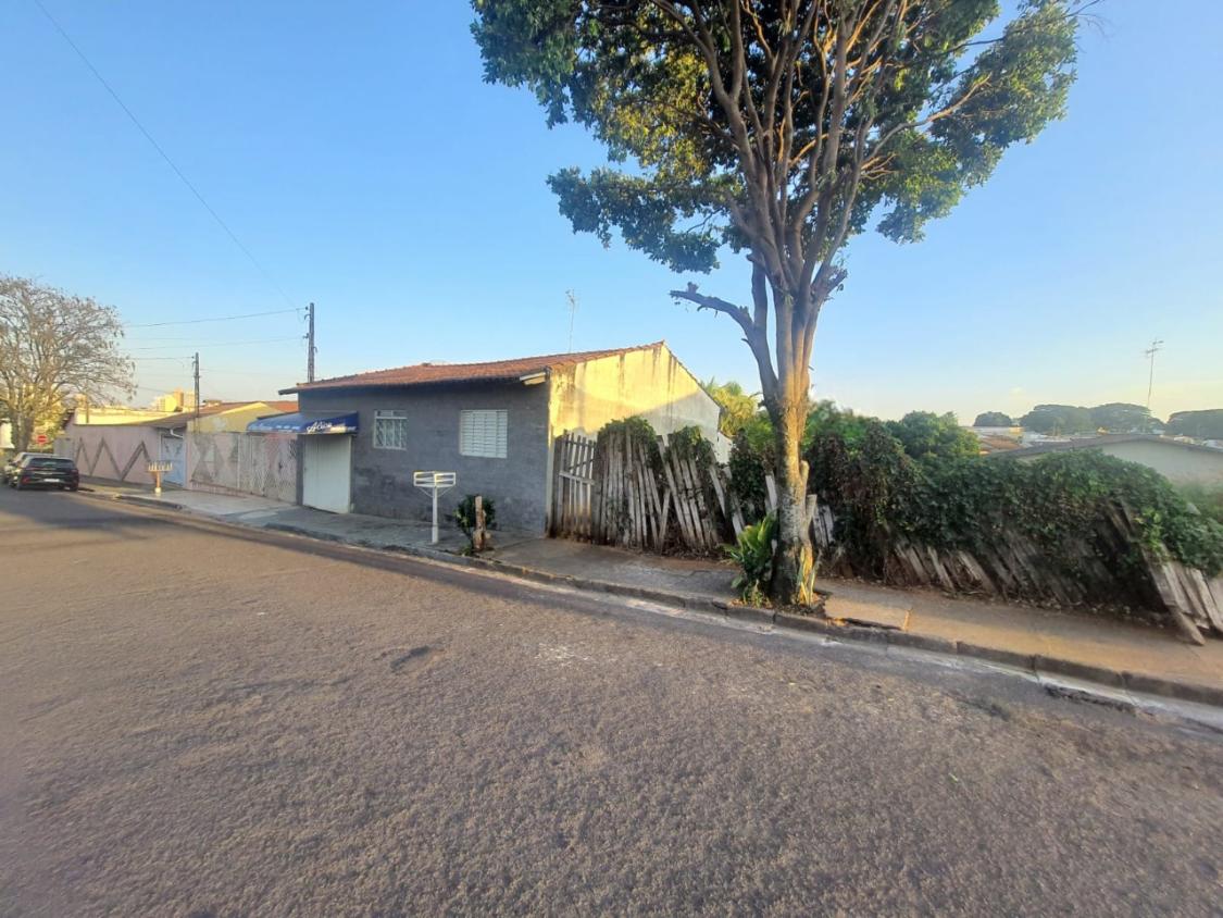 Loteamento e Condomínio, 300 m² - Foto 1