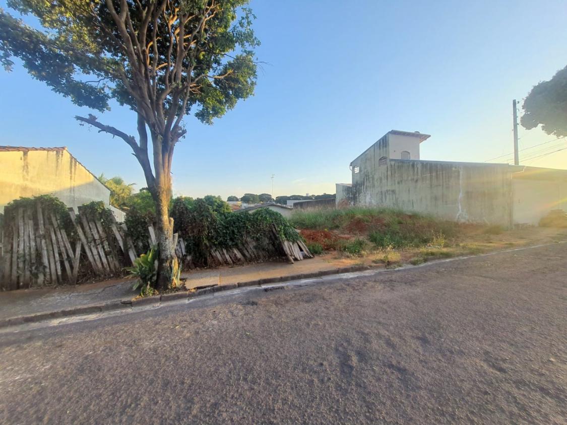 Loteamento e Condomínio, 300 m² - Foto 5