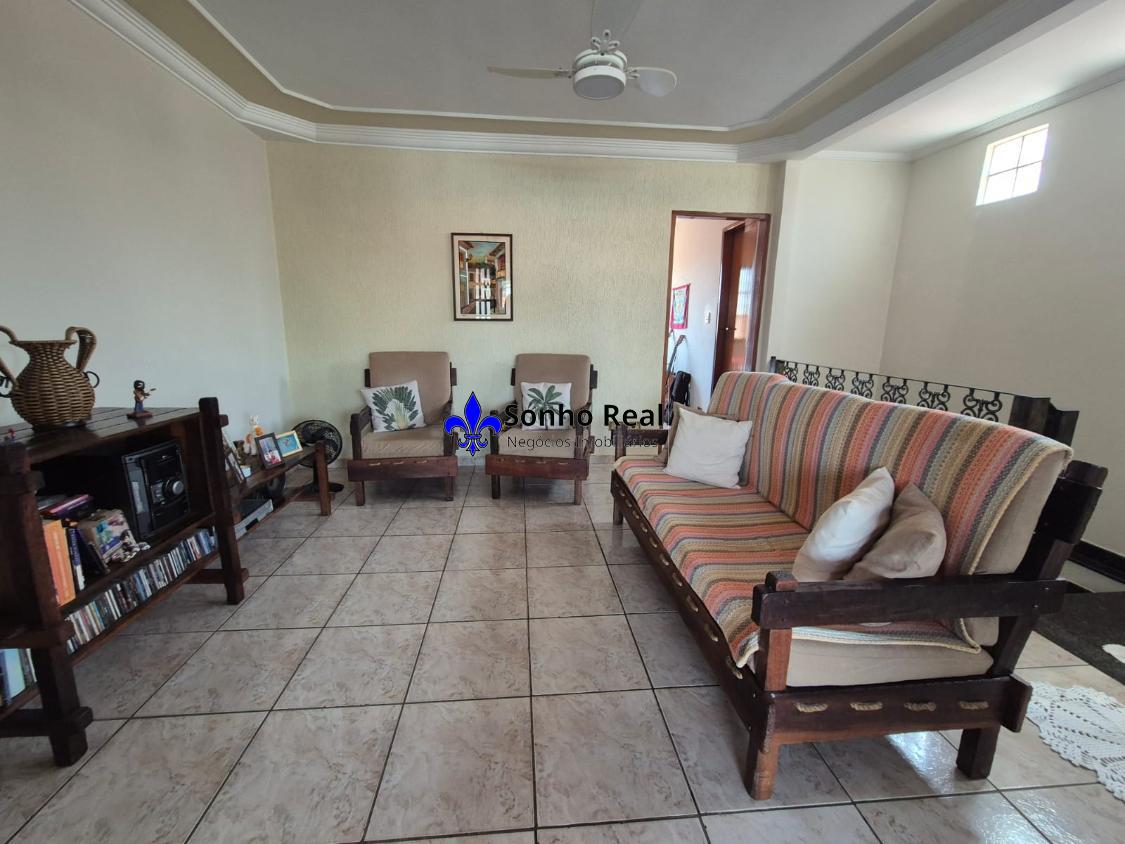 Casa, 3 quartos, 176 m² - Foto 2