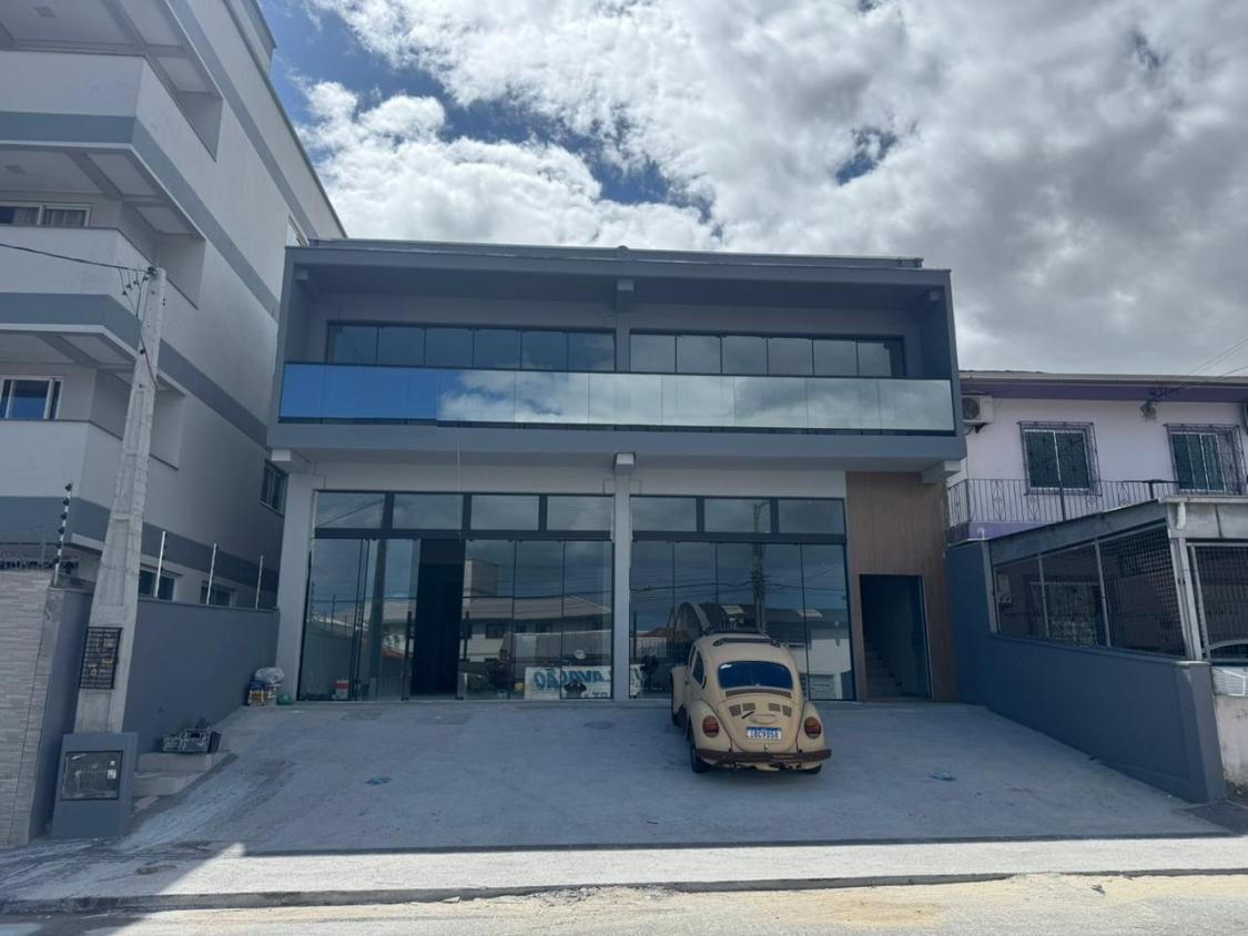 Prédio Inteiro, 240 m² - Foto 1