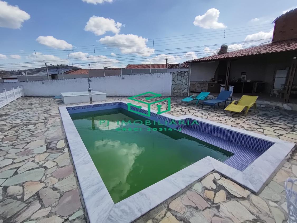 Casa, 4 quartos, 175 m² - Foto 1