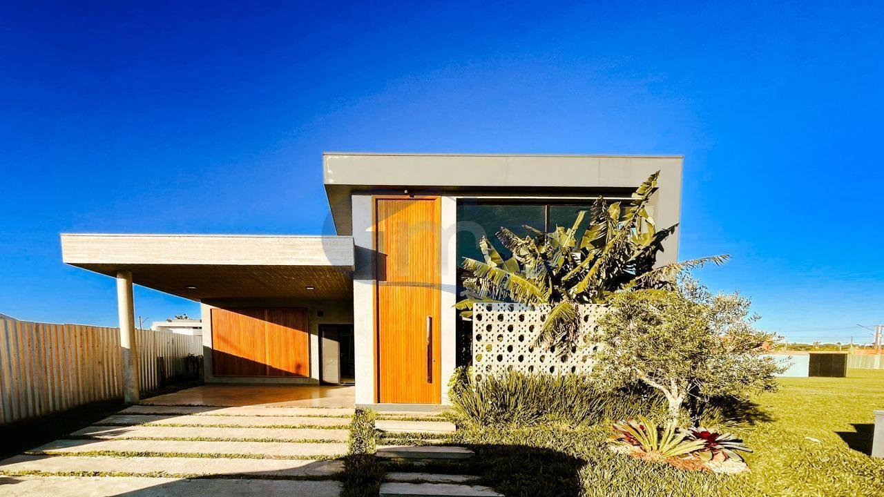 Casa, 4 quartos, 221 m² - Foto 1