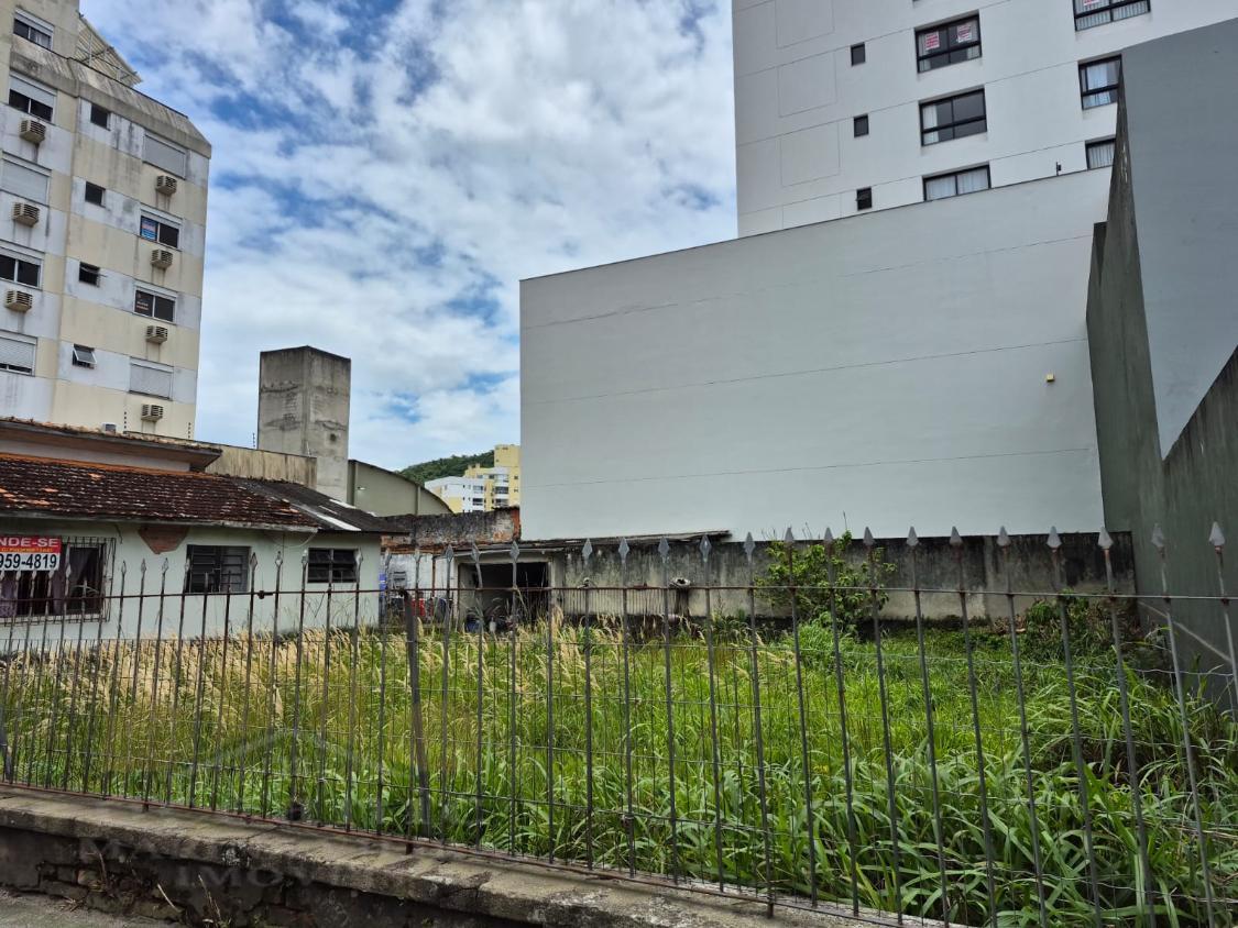 Loteamento e Condomínio, 587 m² - Foto 1