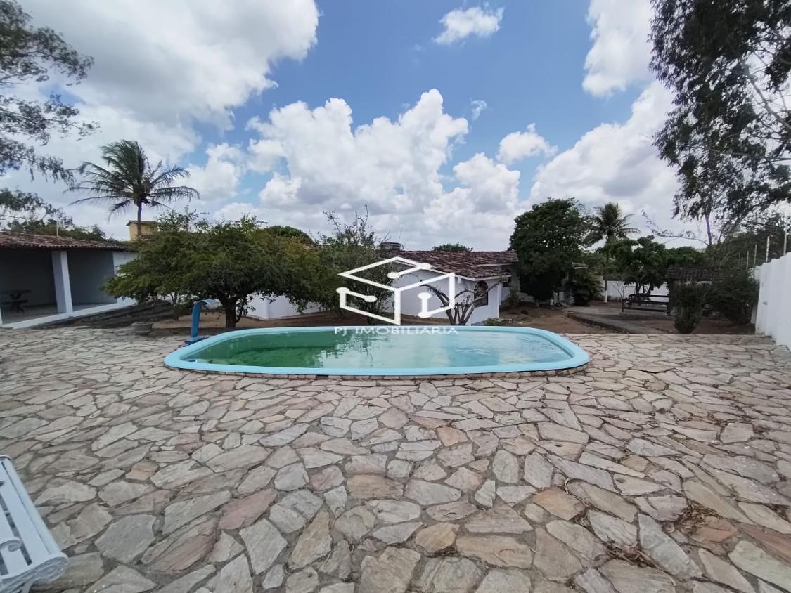 Chácara, 4 quartos, 1300 m² - Foto 1