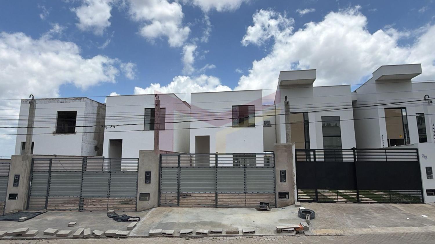 Casa, 3 quartos, 99 m² - Foto 1