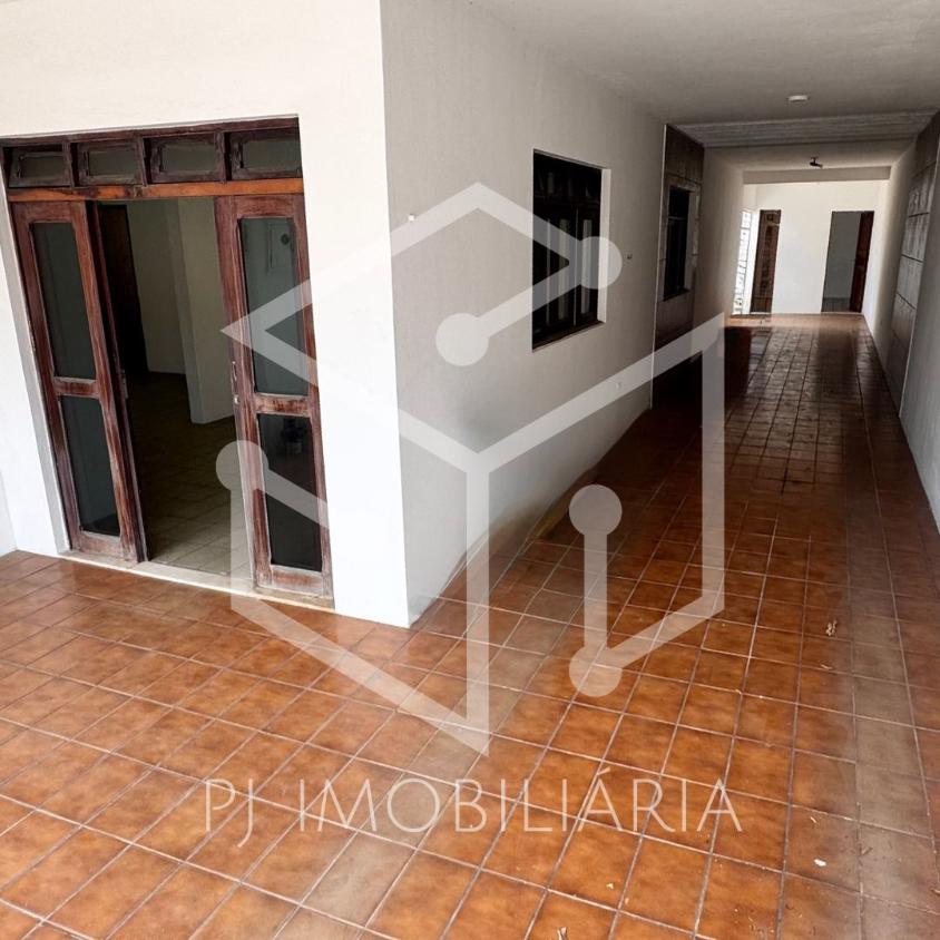 Casa, 4 quartos, 240 m² - Foto 1