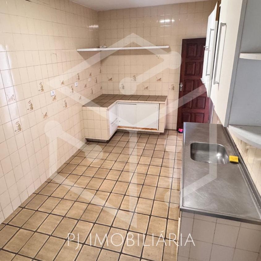 Casa, 4 quartos, 240 m² - Foto 11