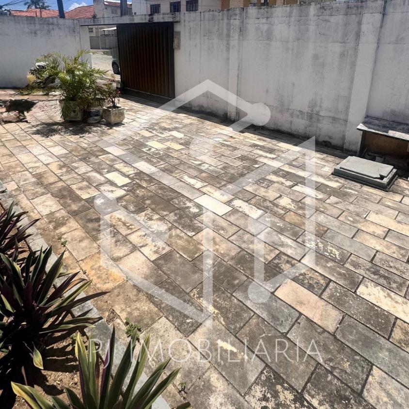 Casa, 4 quartos, 240 m² - Foto 2