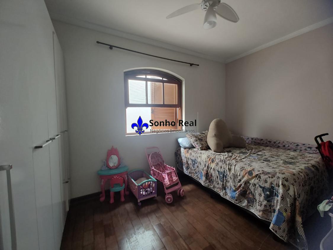 Casa, 3 quartos, 250 m² - Foto 12