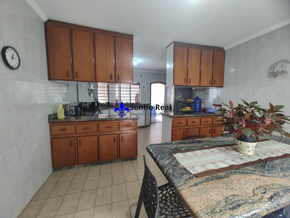 Casa, 3 quartos, 250 m² - Foto 33