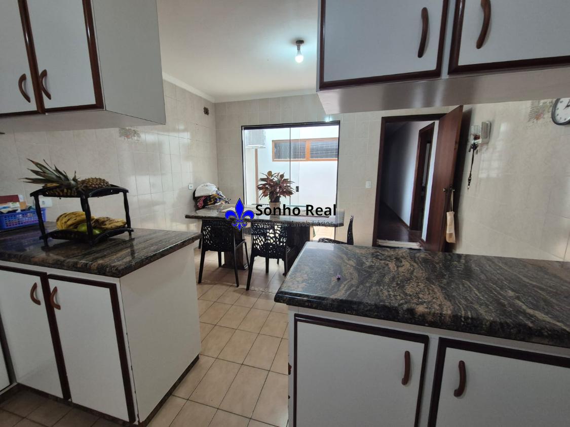 Casa, 3 quartos, 250 m² - Foto 30